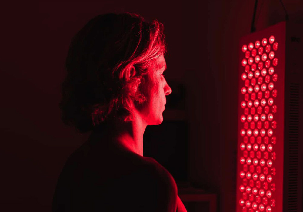 Can I use Red Light Therapy With Retinol? [Must-Know Before Use